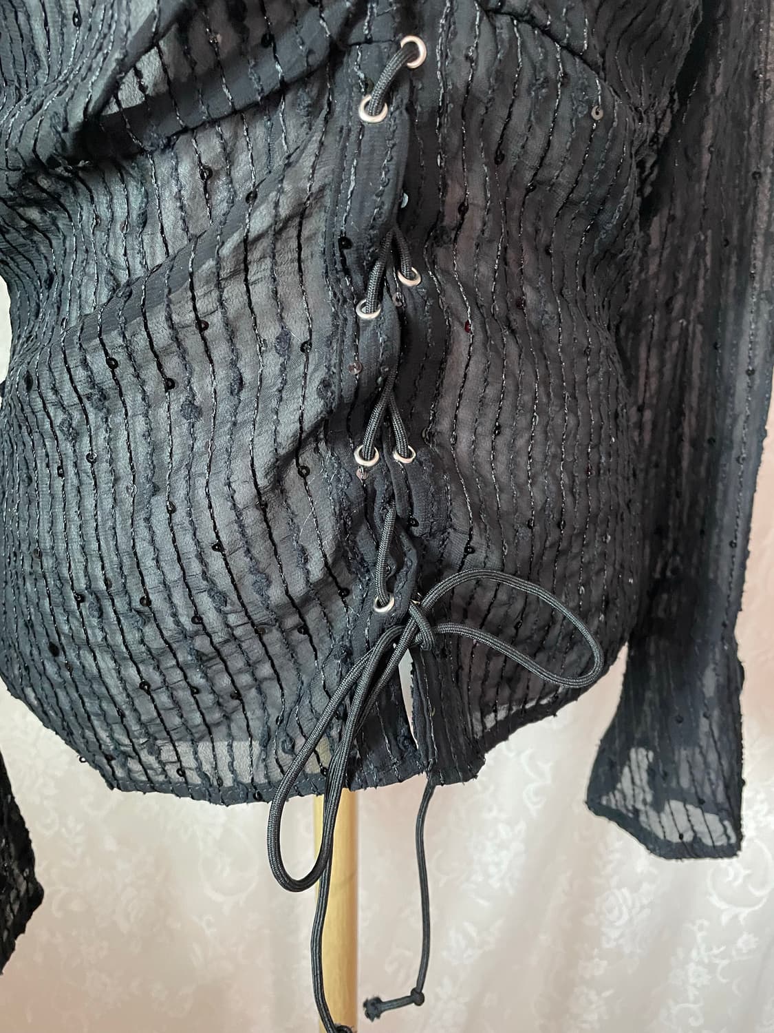 그런지 시스루 셔링 레이스업 블랙 탑 상품이미지3