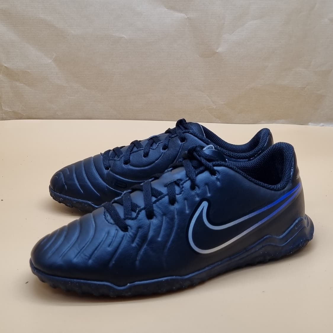 나이키 티엠포 레전드10 풋살화235 상품이미지1