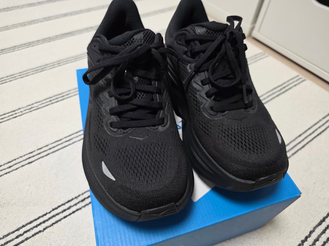 호카 여성 본디9 와이드 245 팝니다 상품이미지1