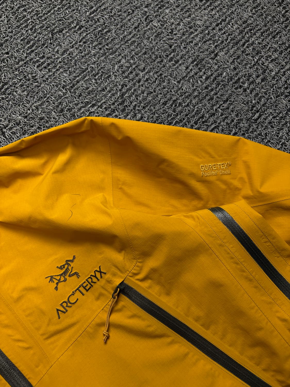 아크테릭스 고어택스 팩라이트 쉘 머스타드 2263 상품이미지6