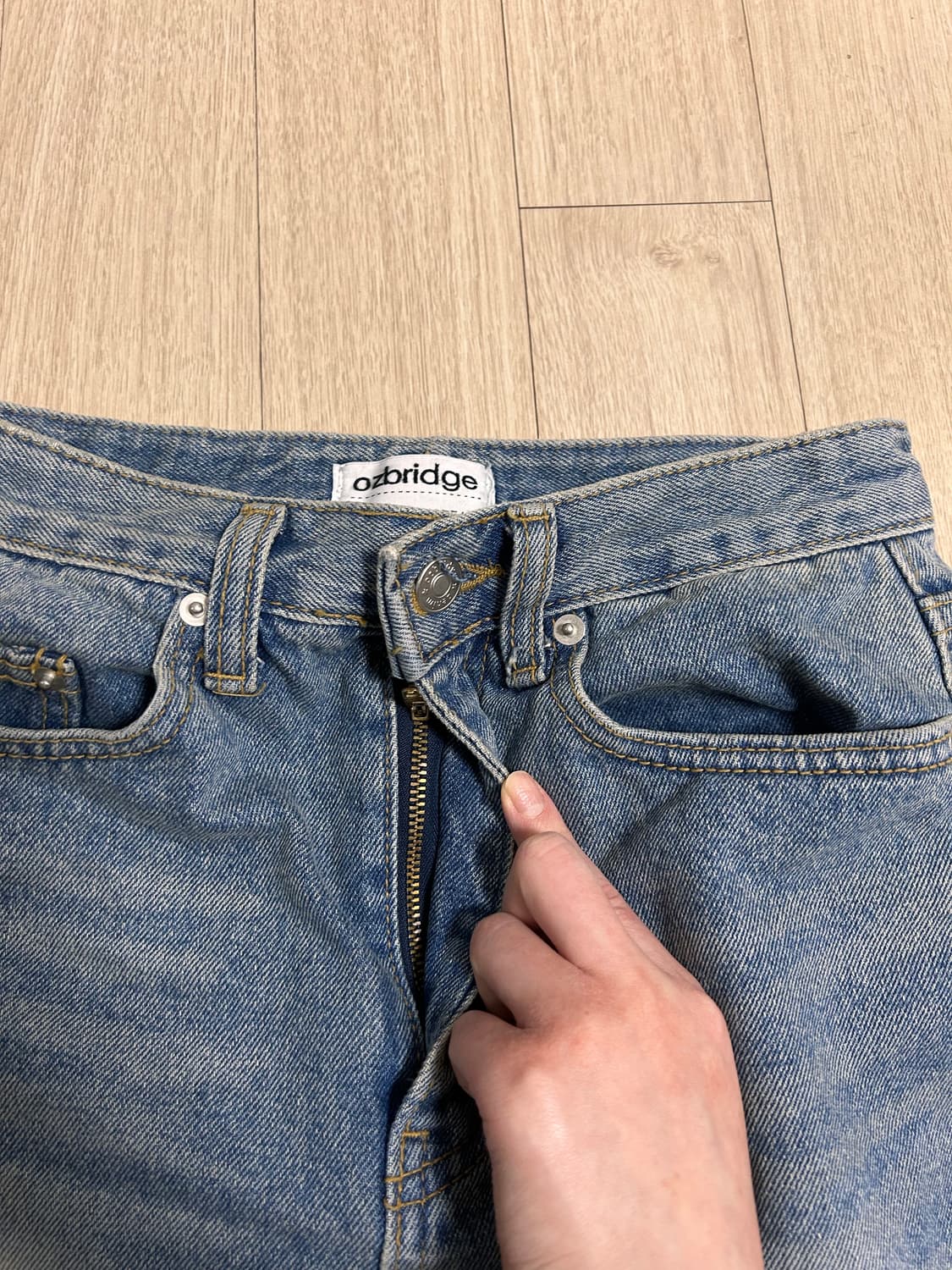 오벳 워싱 데님 미니스커트 상품이미지3