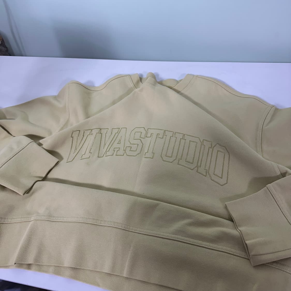 M 비바스튜디오 웜옐로우 오버핏 빅자수 스웻 맨투맨 상품이미지2