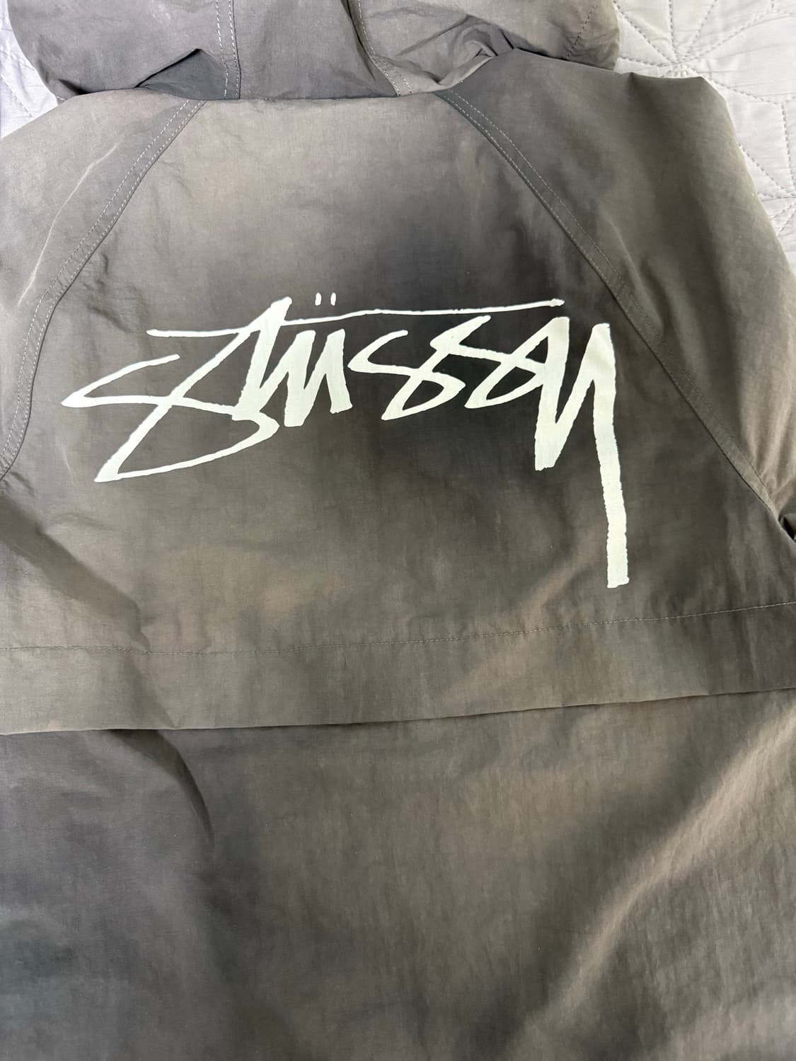 스투시 웨이브 다이 비치 쉘 자켓 판매합니다 상품이미지1