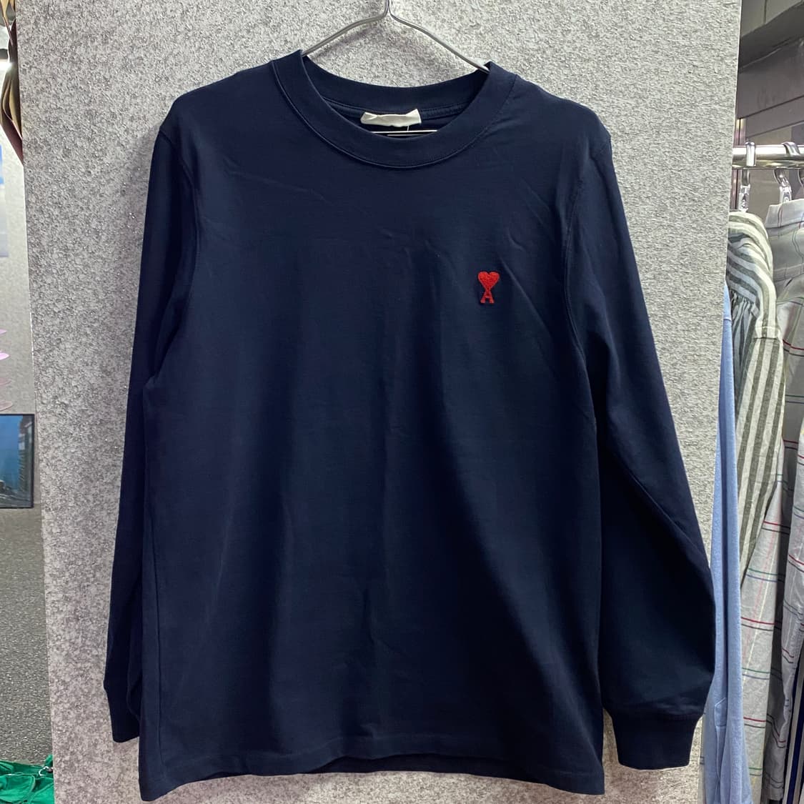아미 스몰로고 네이비 롱슬리브 B4309 상품이미지2