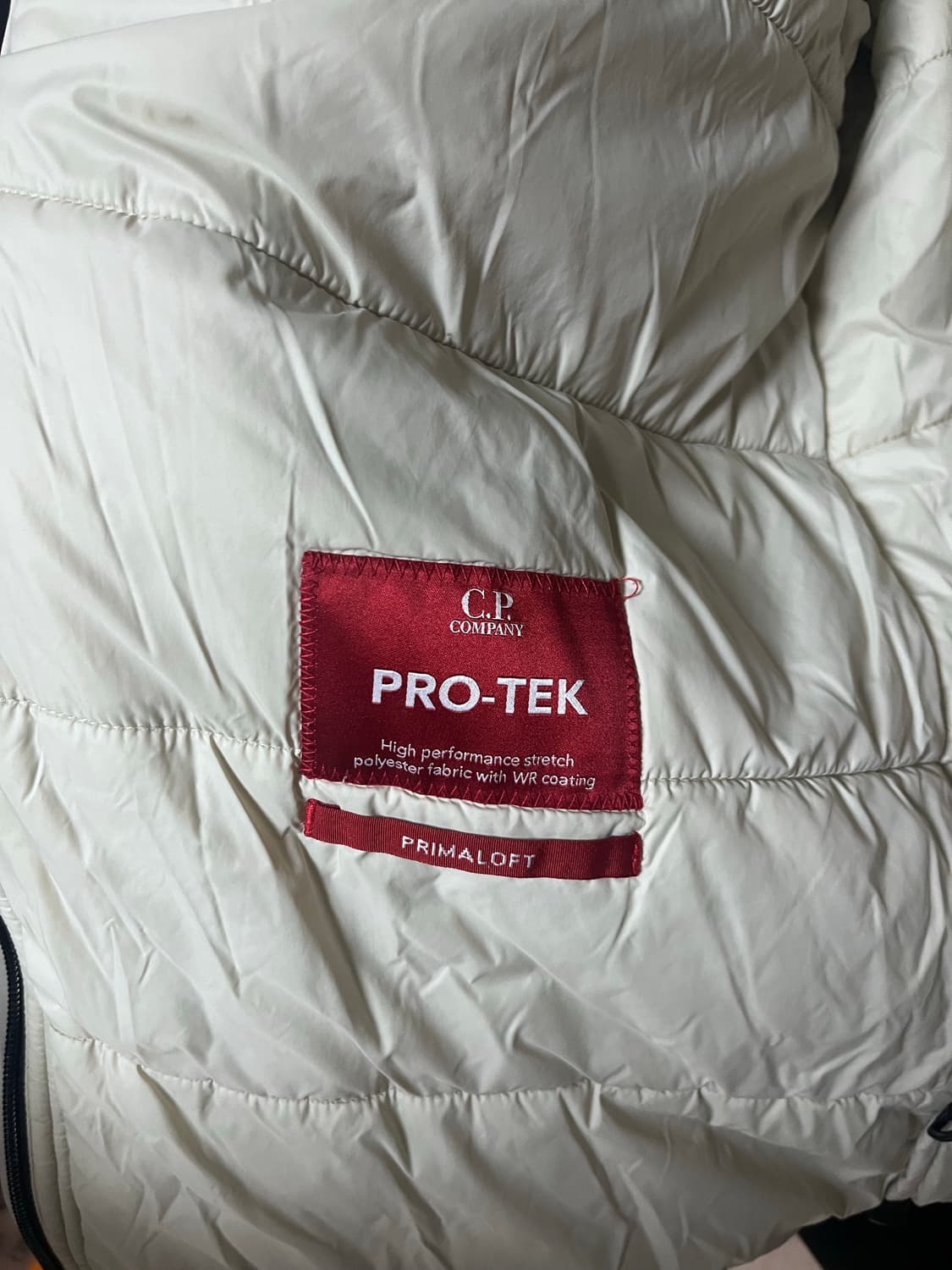 CP컴퍼니 PRO-TEK 패딩 50사이즈 프로텍. 상품이미지4