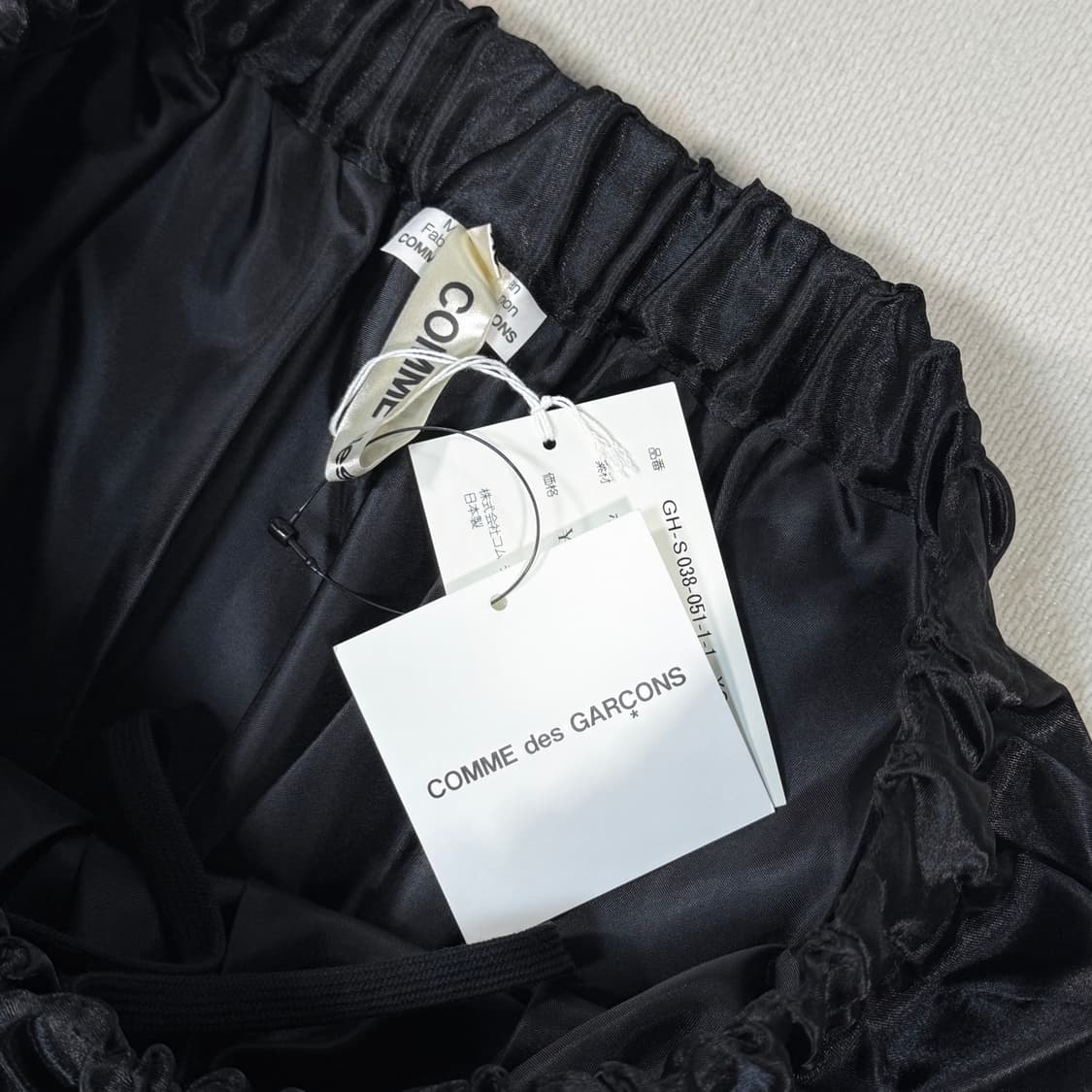 새상품 Pleated Flare Black Skirt  상품이미지5