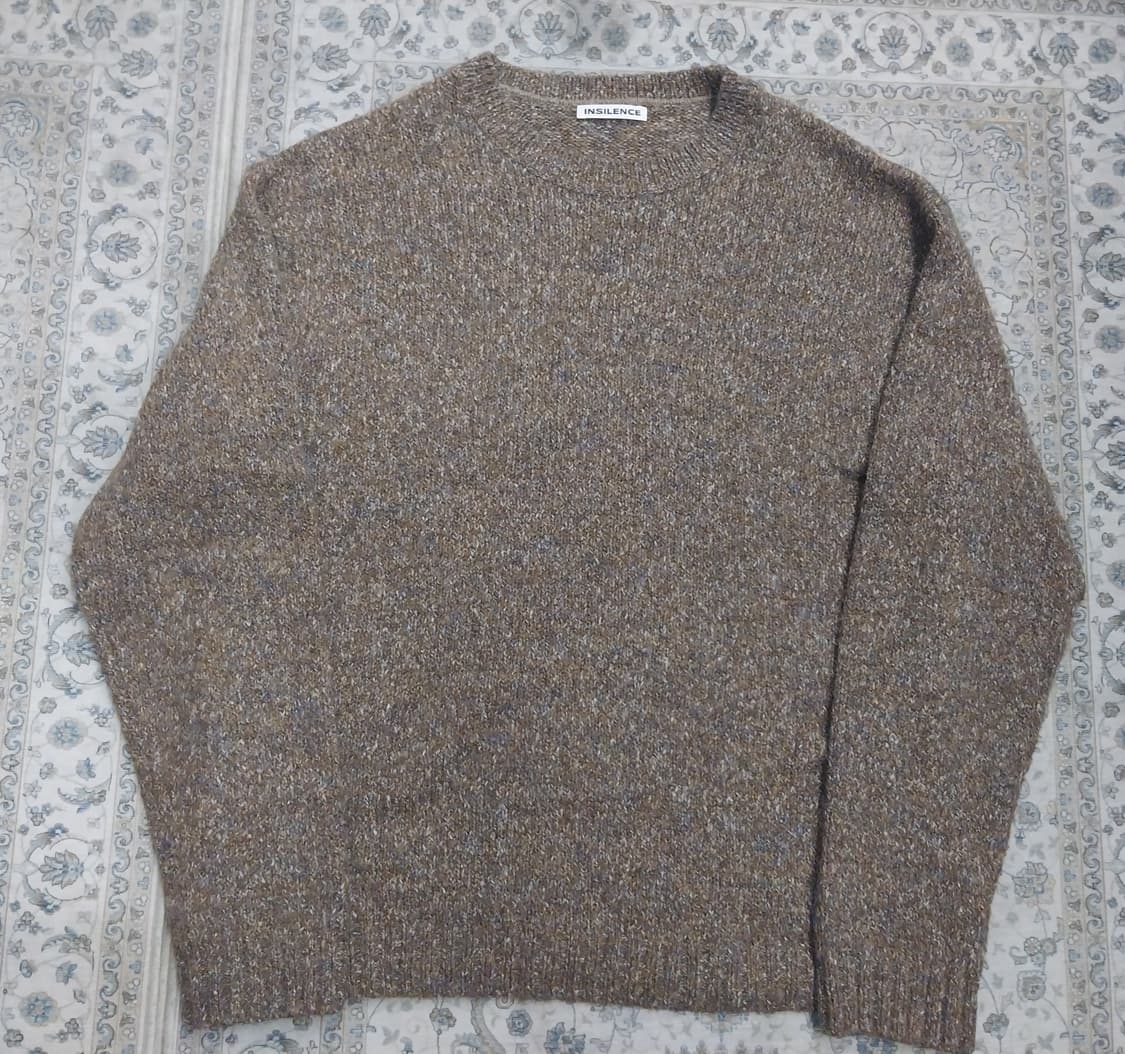 인사일런스 브라운 라운드넥 니트 상품이미지1