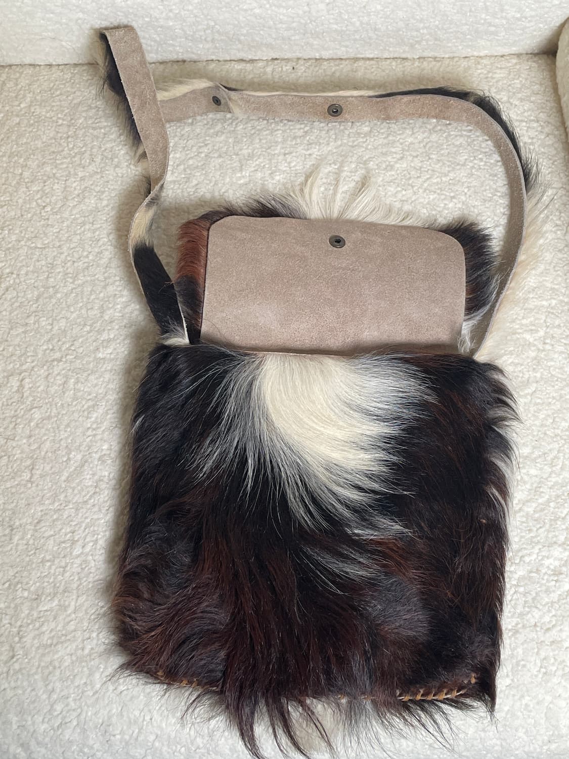 송치 가죽 크로스백 상품이미지3