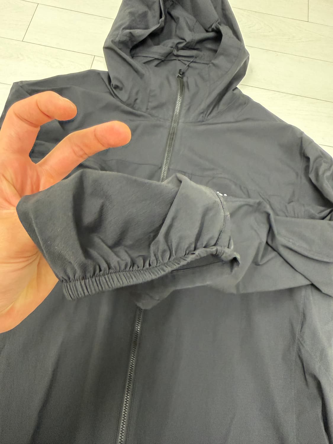 아크테릭스 스쿼미시 XL 사이즈  상태 9.6/10  사진찍고 절대 안입 상품이미지3