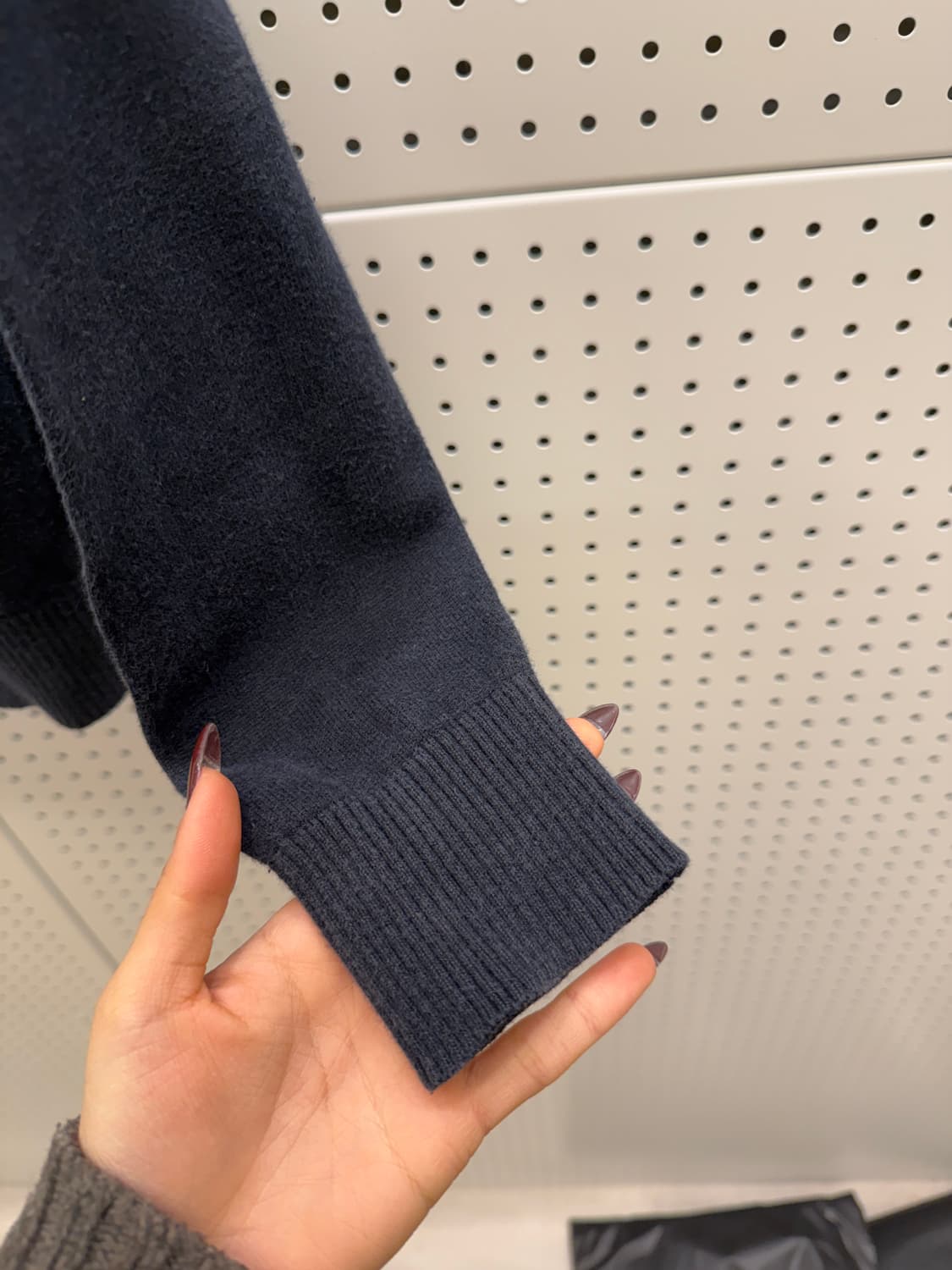 타미힐피거 브이넥 니트 스웨터 U1210 상품이미지4