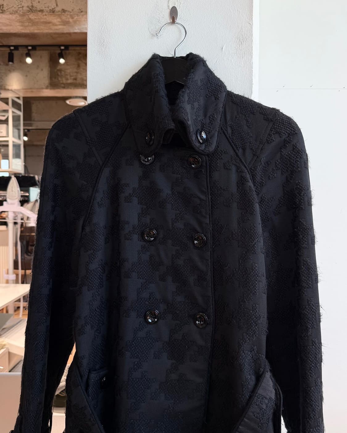 아르마니 익스체인지 블랙 자카드 벨티드 코트 상품이미지3