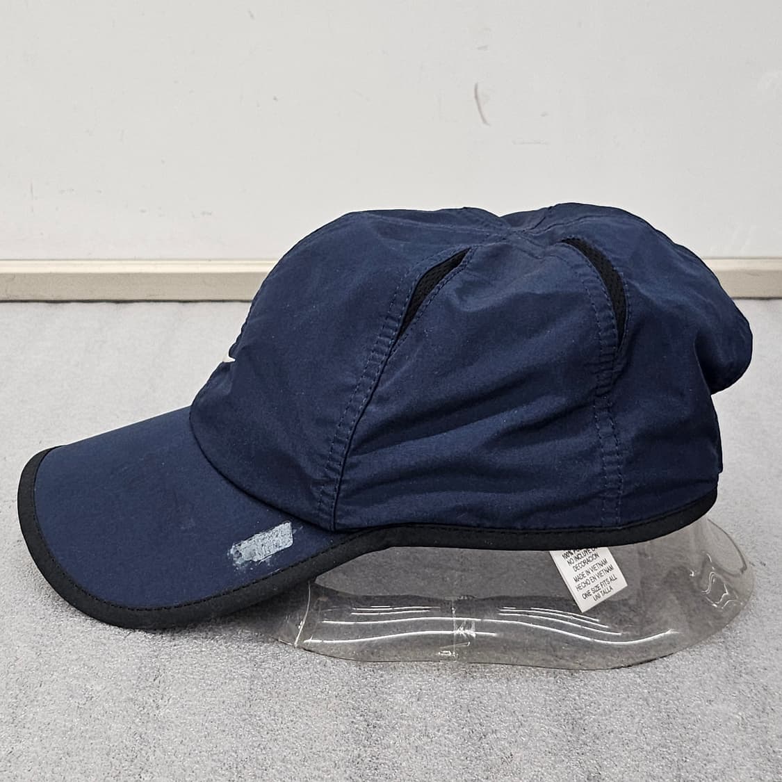 나이키 드라이핏 소재로 제작된 네이비 볼캡 상품이미지3