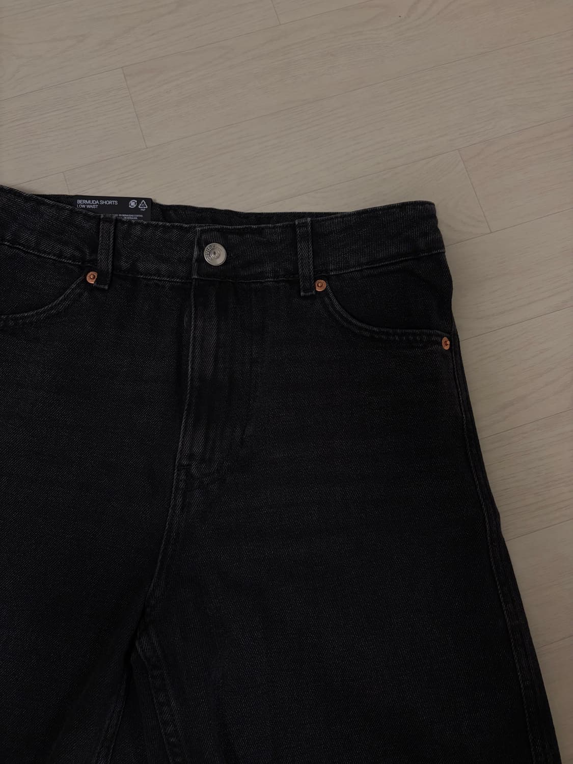 H&M 흑청 반바지 버뮤다팬츠 상품이미지2