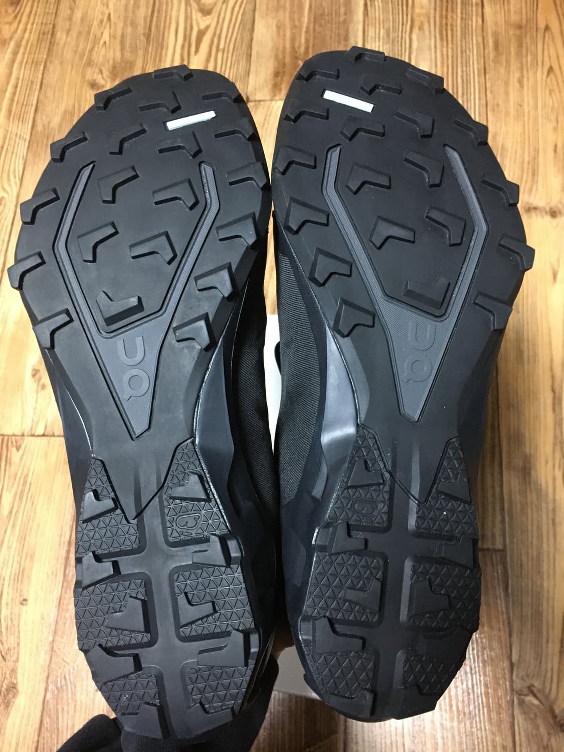 온러닝 파프 클라우드벤처 블랙 판매합니다 상품이미지7