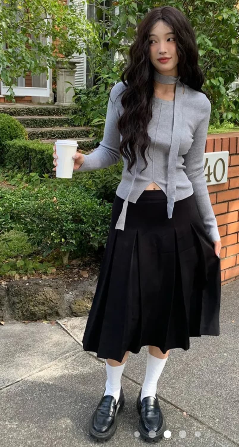 스파오 플리츠 미디 스커트 상품이미지1