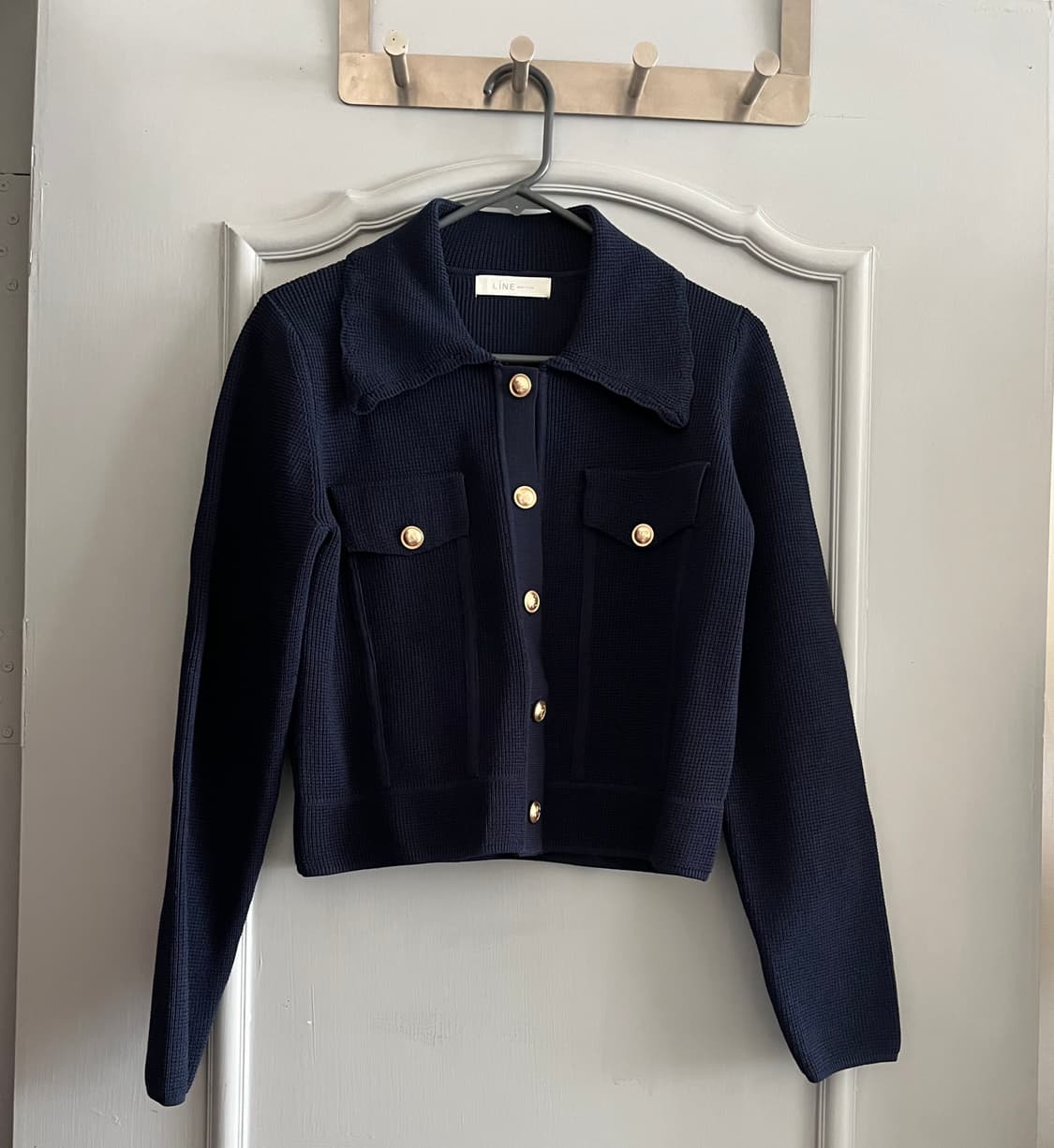 23ss 라인어디션 와이드 카라 버튼 가디건 프리사이즈 미사용 상품이미지3