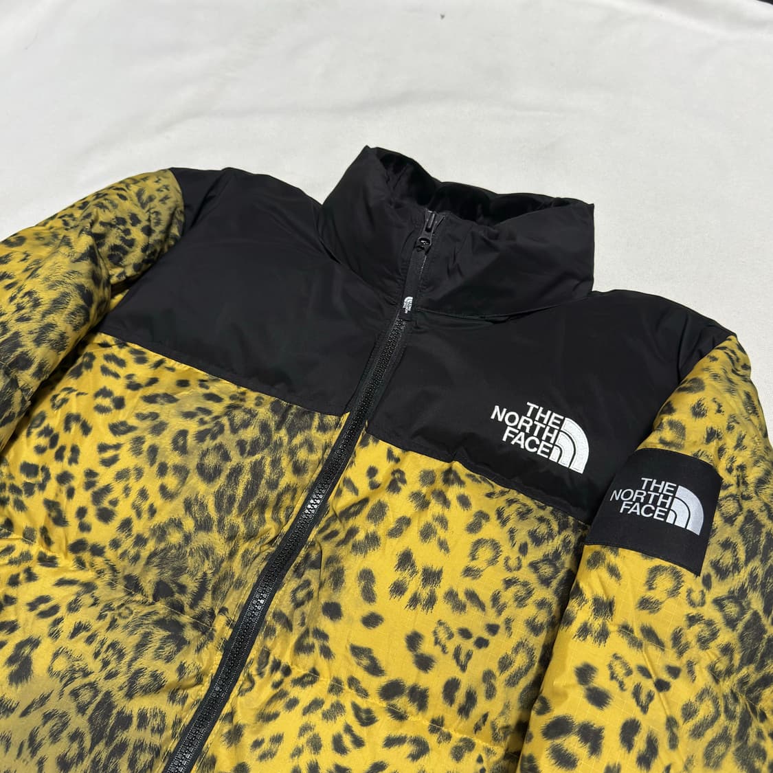 2XL 노스페이스 레오파드 프린트 눕시 패딩 상품이미지1