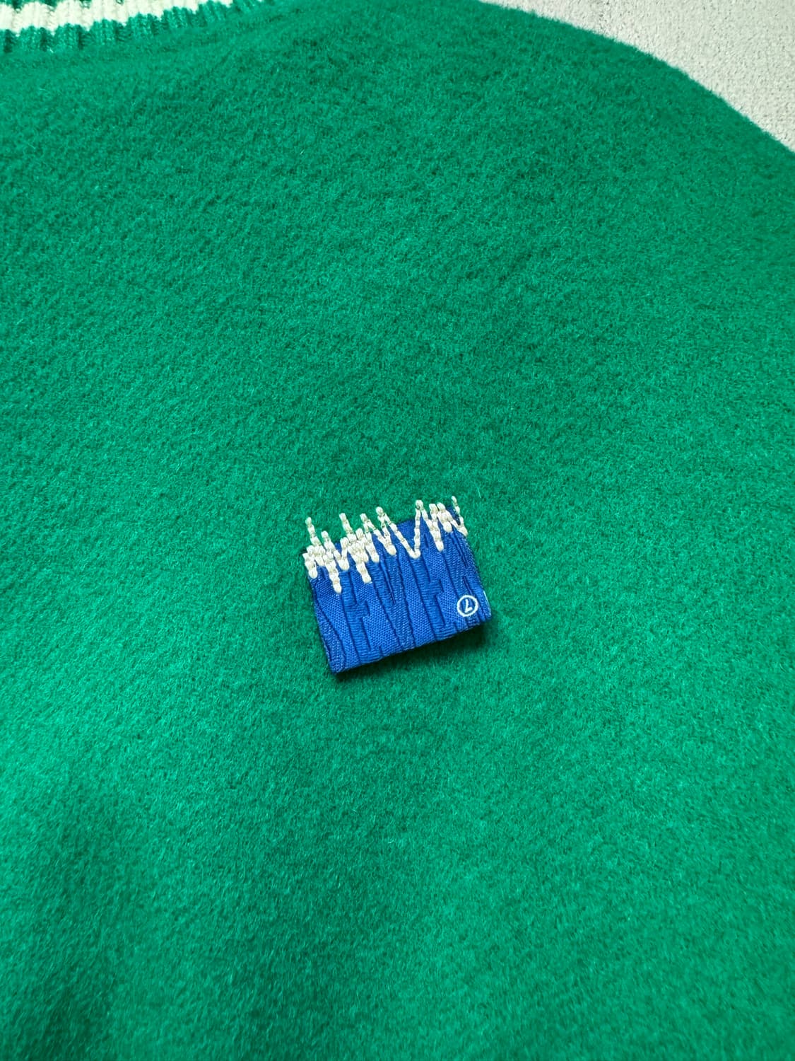 아더에러 오리진 7주년 바시티 a2 팝니다! 상품이미지5