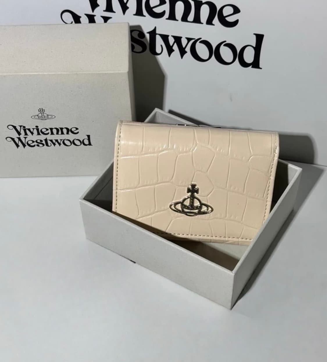 비비안웨스트우드 아카이브 은장 orb 레더 하프월렛 반지갑 상품이미지1