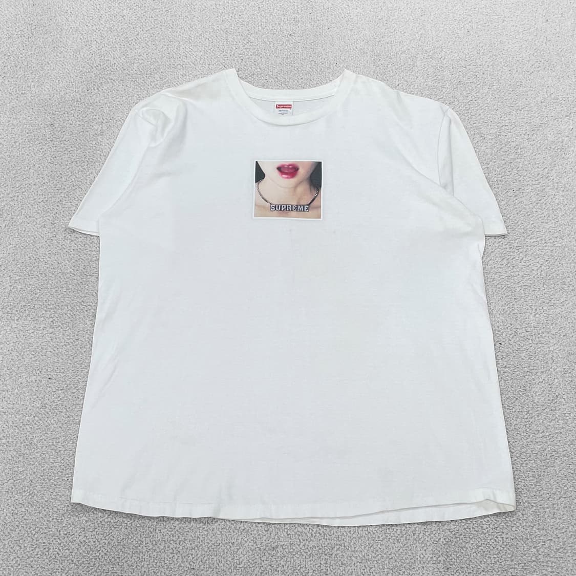 슈프림 Supreme 립 그래픽 반팔티 화이트 상품이미지1