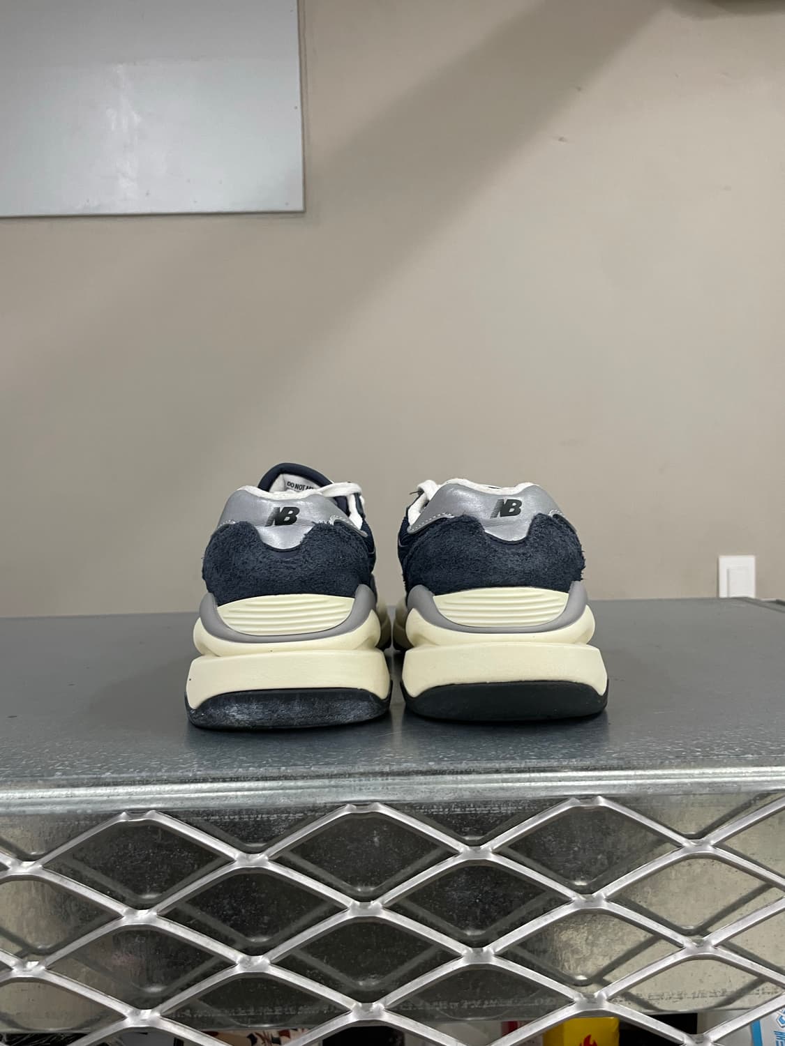 뉴발란스 5740 빈티지 럭스 이클립스 230 상품이미지3