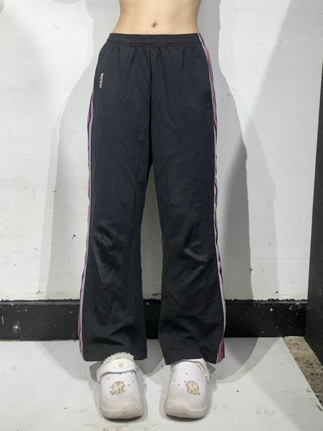 아디다스 블랙 핑크 삼선 와이드 추리닝 바지  상품이미지2