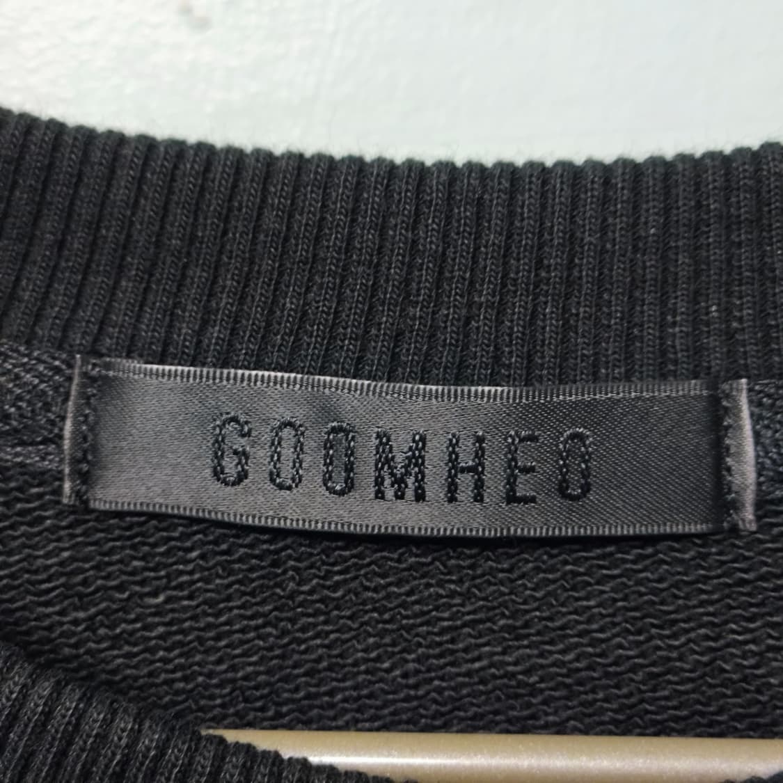 [1] GOOMHEO 굼허 그래픽 맨투맨 상품이미지4