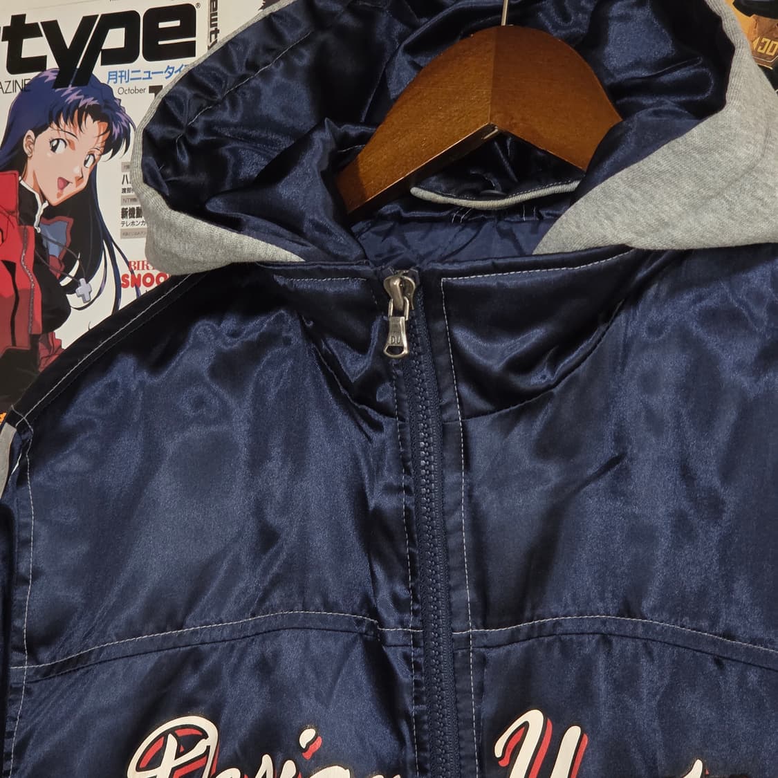 디자인 유나이티드 네이비 유광 누빔 점퍼 상품이미지5