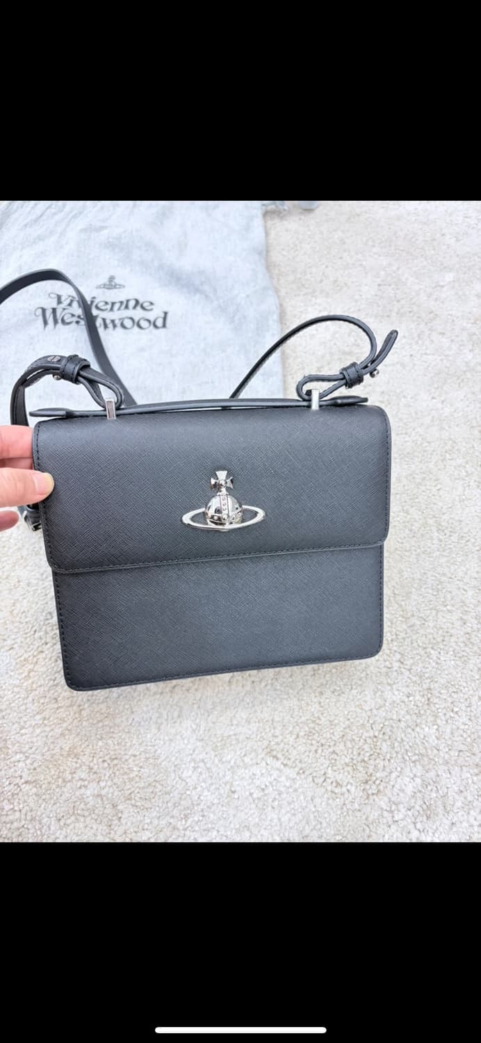 급처) 비비안웨스트우드 블랙 크로스백 상품이미지1