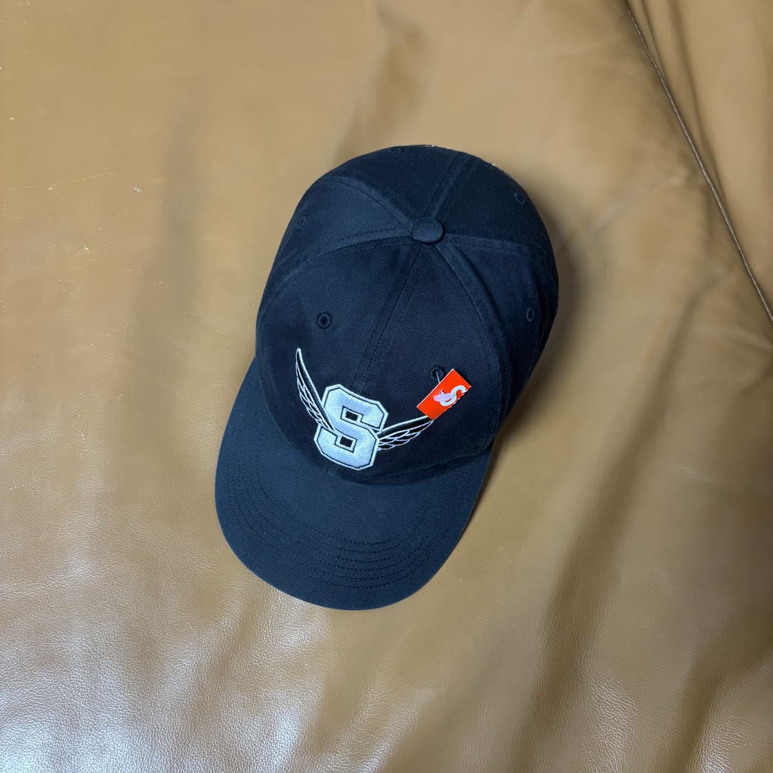 슈프림 6패널 볼캡 모자 윙 로고 블랙 상품이미지5