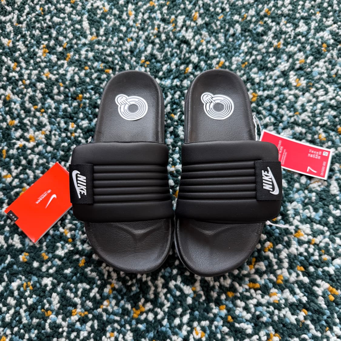 나이키 오프코트 어드저스트 슬라이드 블랙 화이트 상품이미지1
