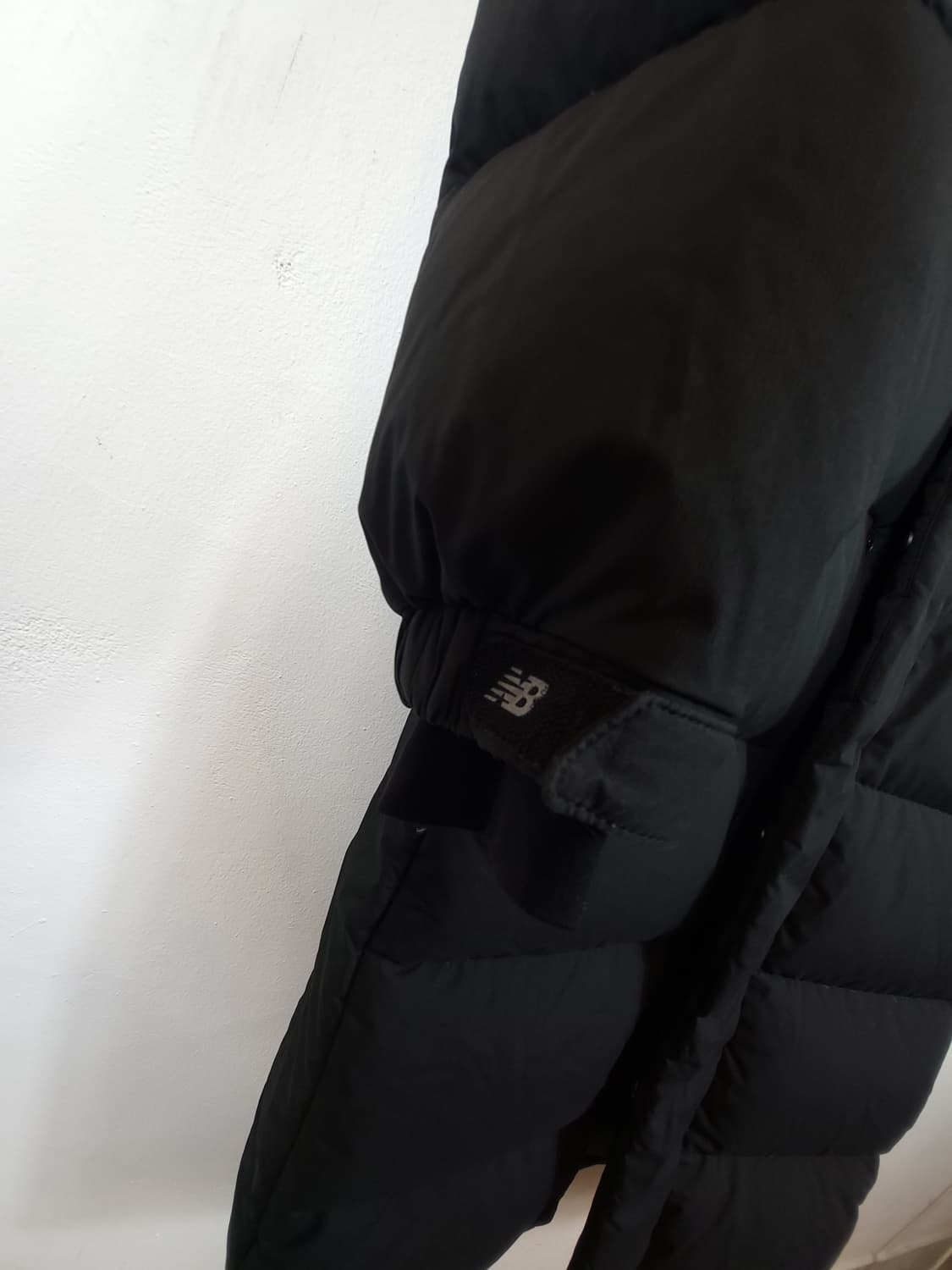 뉴발란스 발열구스롱패딩 블랙 90 S 새제품급 상품이미지4