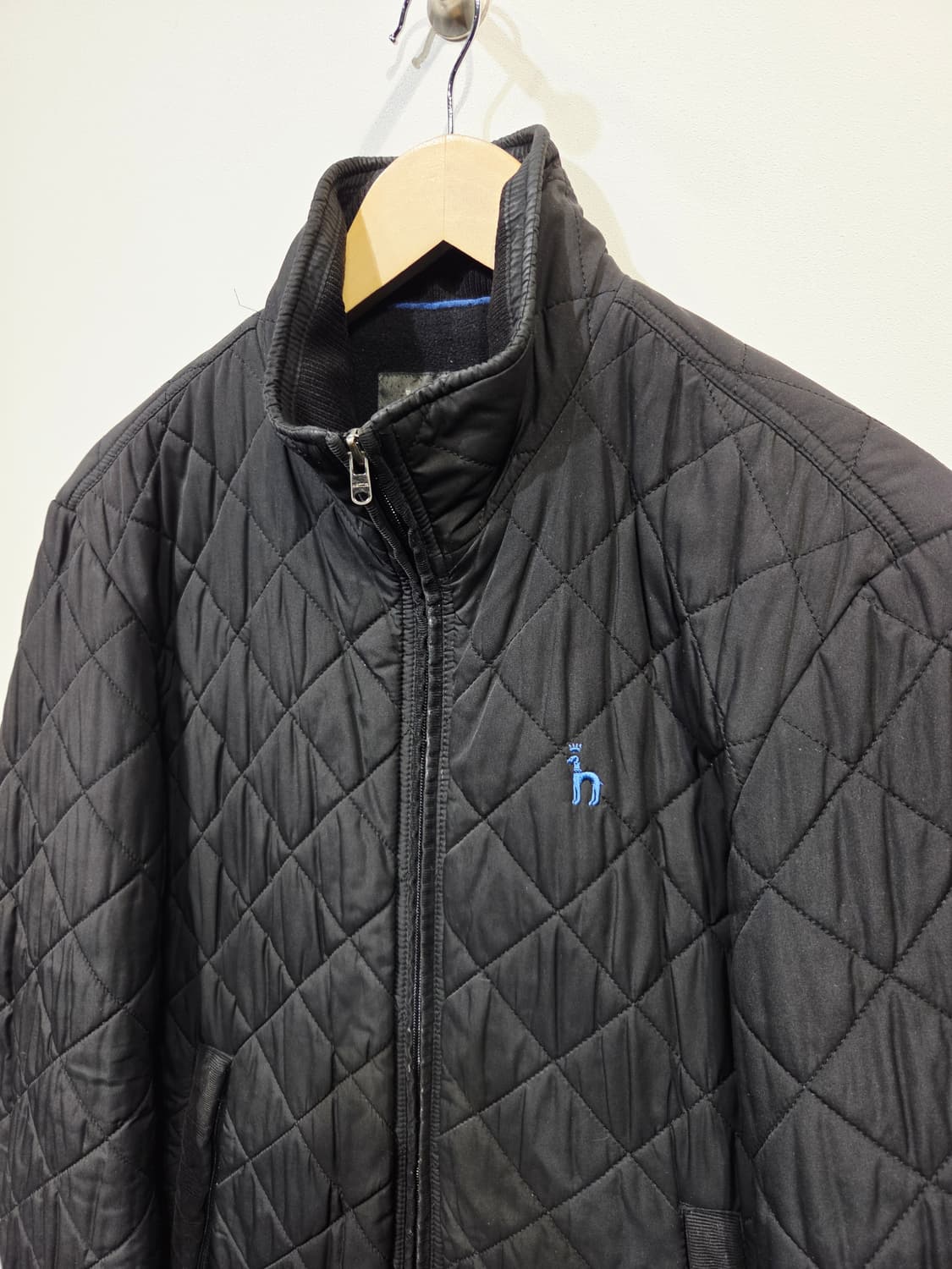 HAZZYS 헤지스 블랙 다이아 퀼팅 자켓 상품이미지3