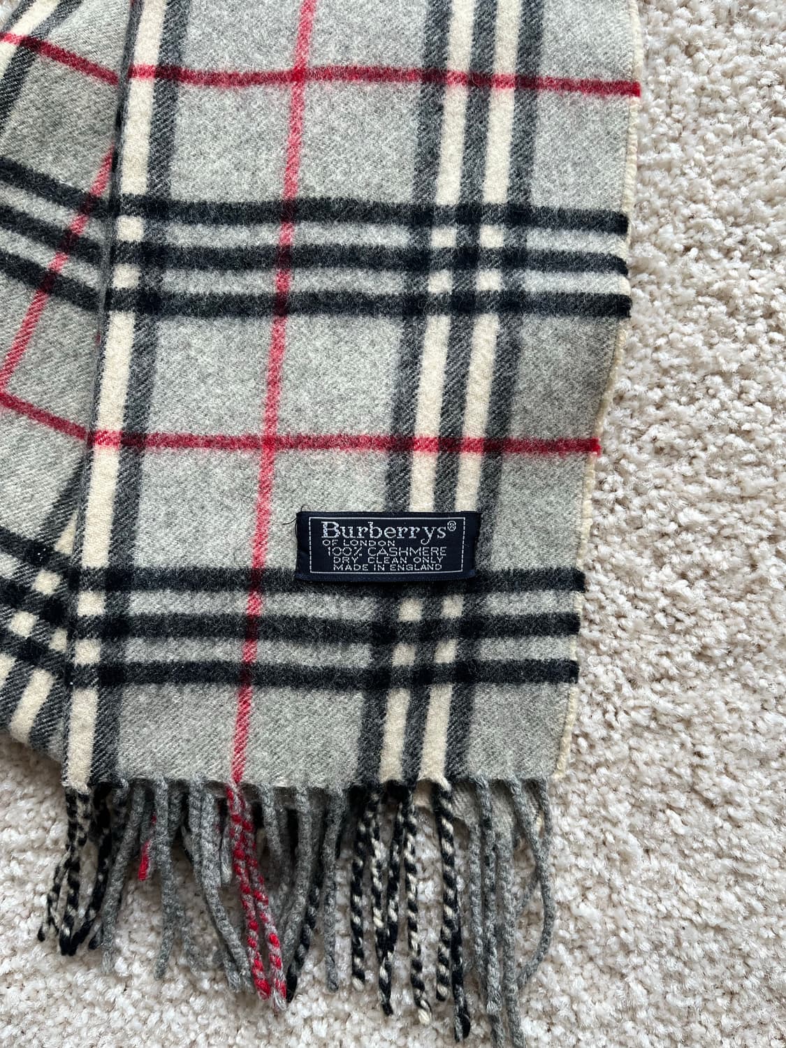 버버리 잉글랜드 100% 캐시미어 머플러 상품이미지3
