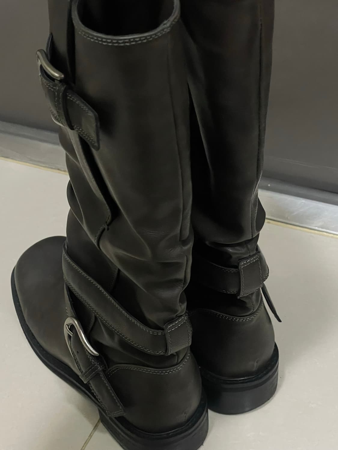 KHIHO 기호 레이븐 폴더블 버클 부츠 상품이미지3