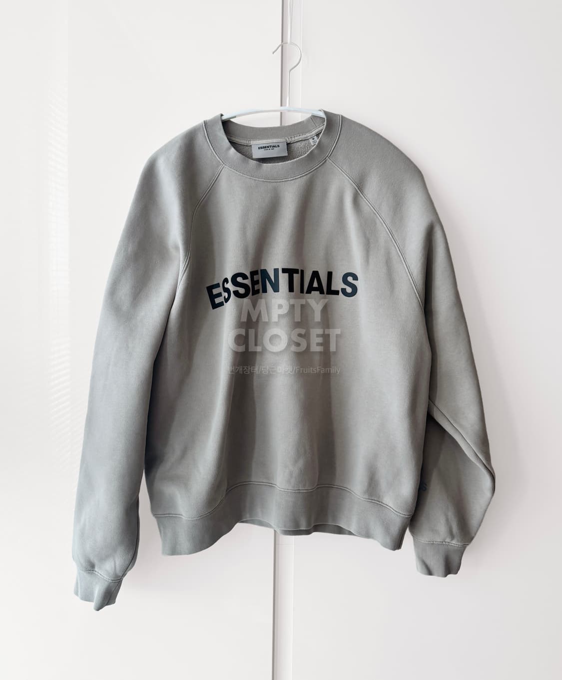 에센셜 Essentials 로고 스웻셔츠 올리브/카키 상품이미지1