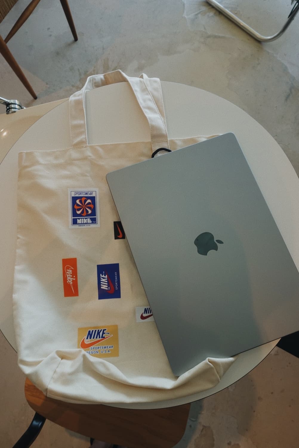 나이키 레트로 로고 일본판 캔버스 토트백 새제품입니다 상품이미지1