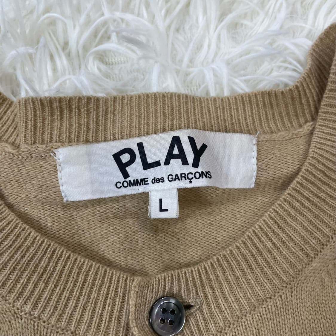 꼼데가르송 블랙 하트 와펜 리운드 가디건 니트 베이지 상품이미지4