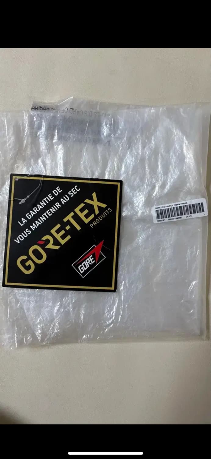 슈프림  패딩 고어텍스 필다운700 올리브 L사이즈 상품이미지6