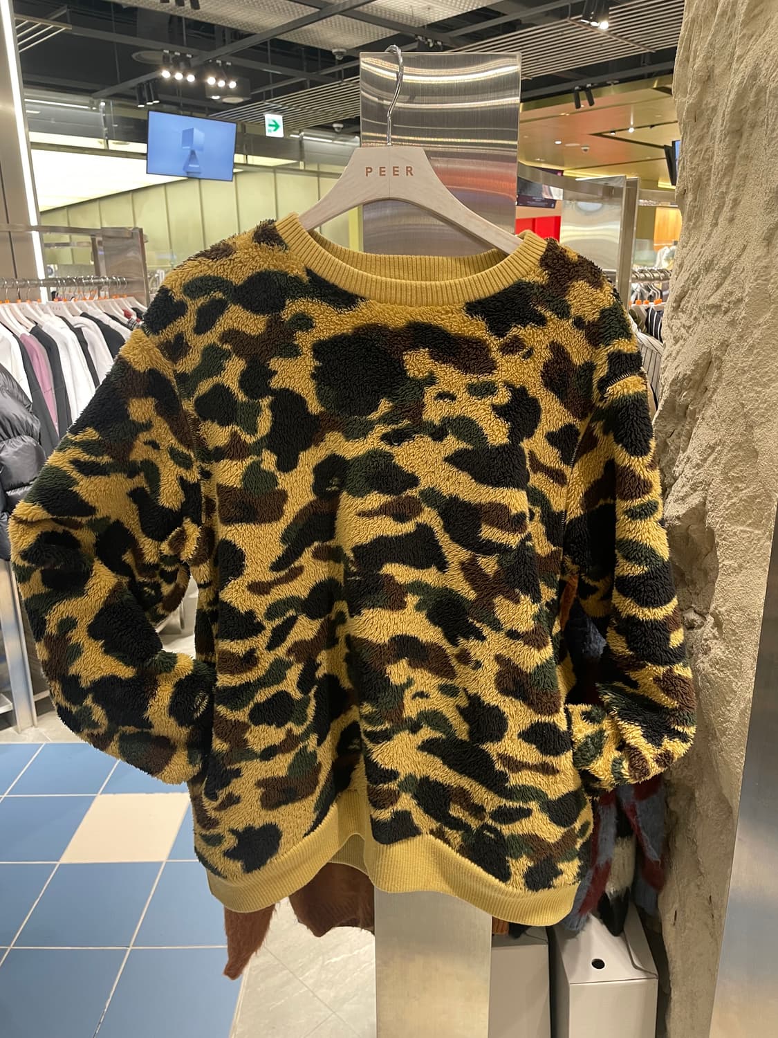 베이프 후리스 맨투맨  상품이미지1