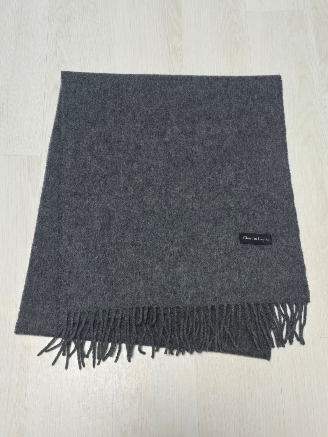 Christian Lacroix 캐시미어 혼방 다크그레이 머플러 상품이미지1