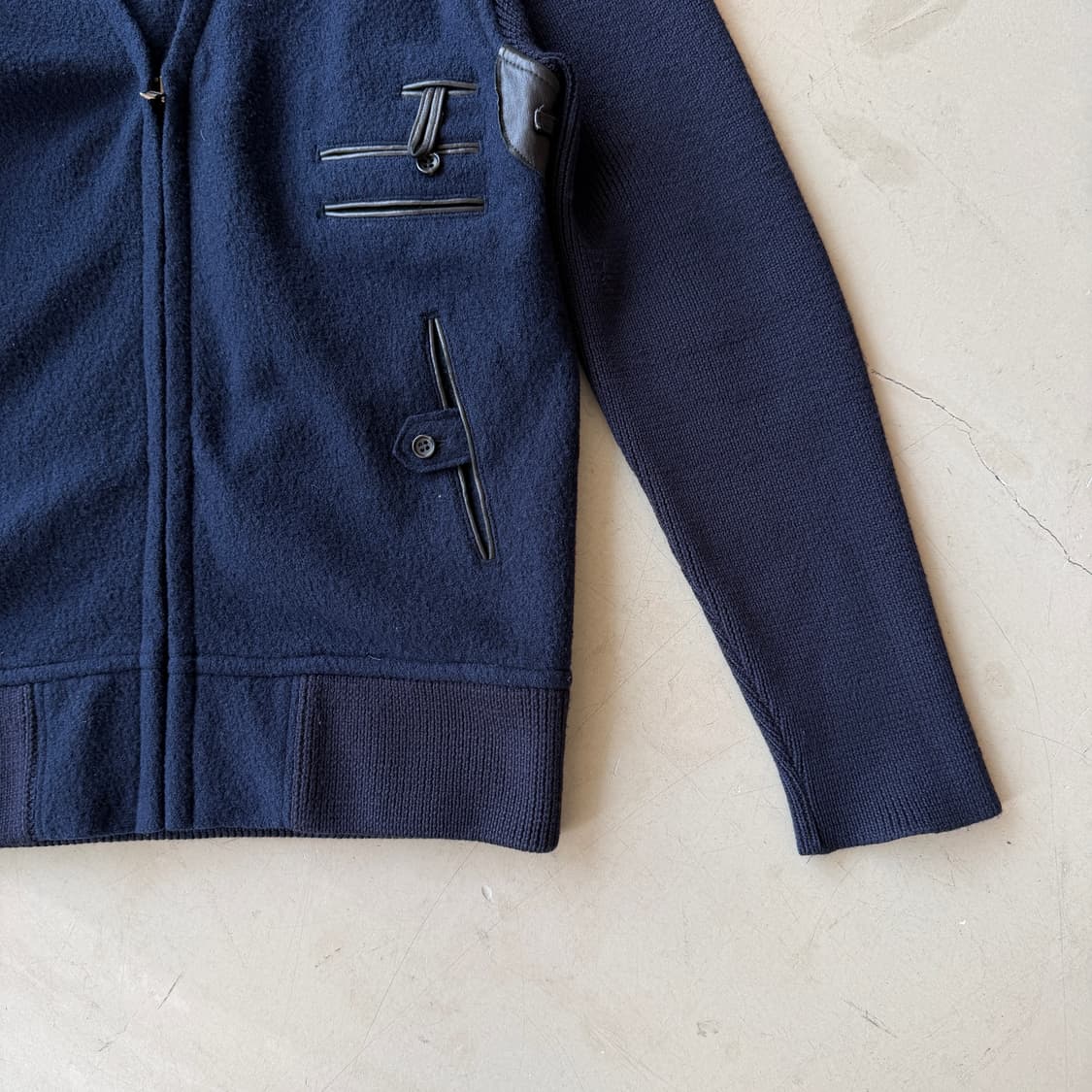 이갈 아즈로엘 레더트림 가디건 상품이미지2