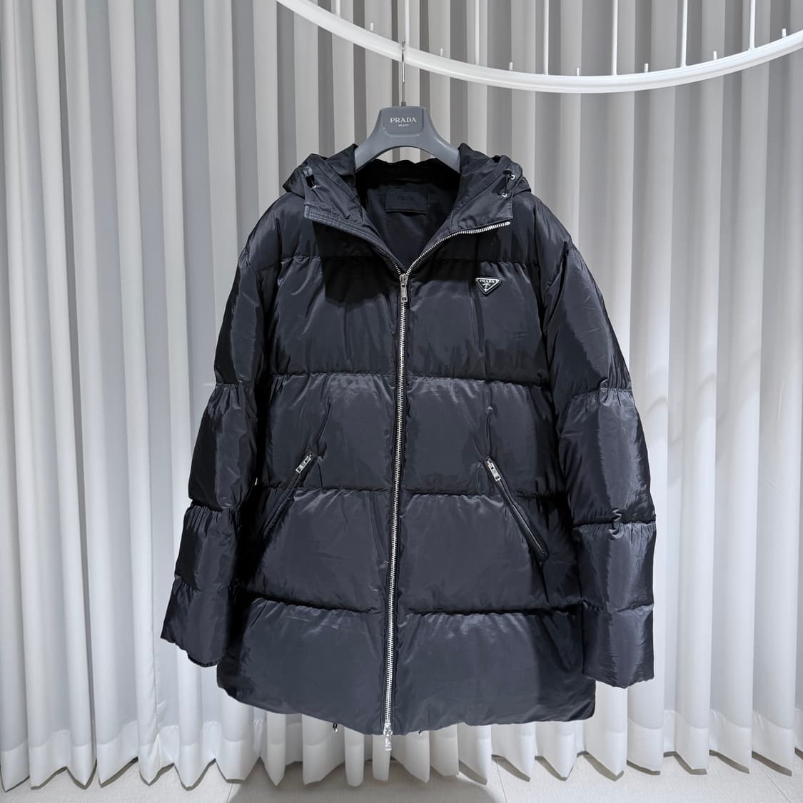 XXXL / 프라다 로고 블랙 롱 파카 패딩 상품이미지1