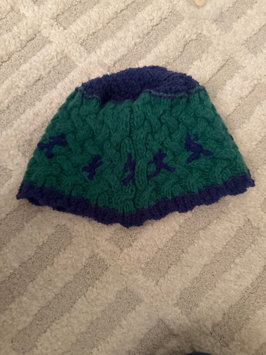 [kidsuper] 키드 수퍼 크로쉐 비니 한번도 안씀 상품이미지1