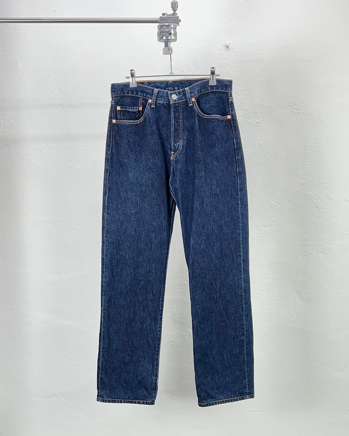 리바이스 버튼 플라이 501 중청 스트레이트 데님 팬츠 상품이미지1