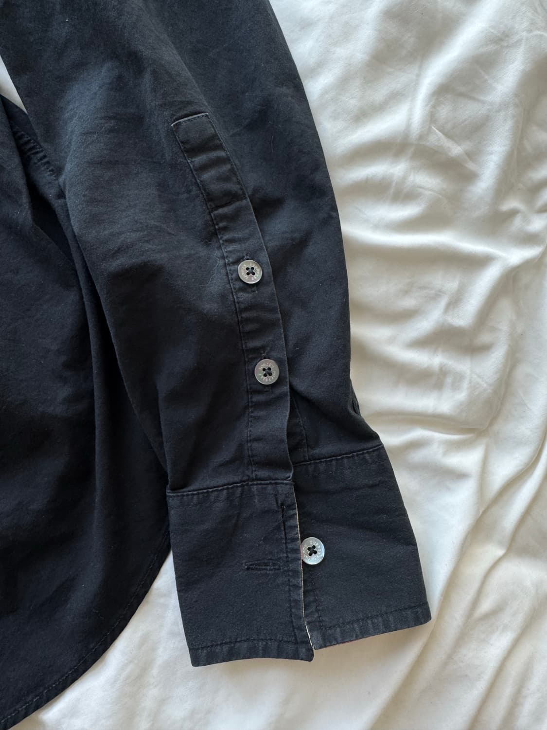 버버리 블랙 셔츠  상품이미지4