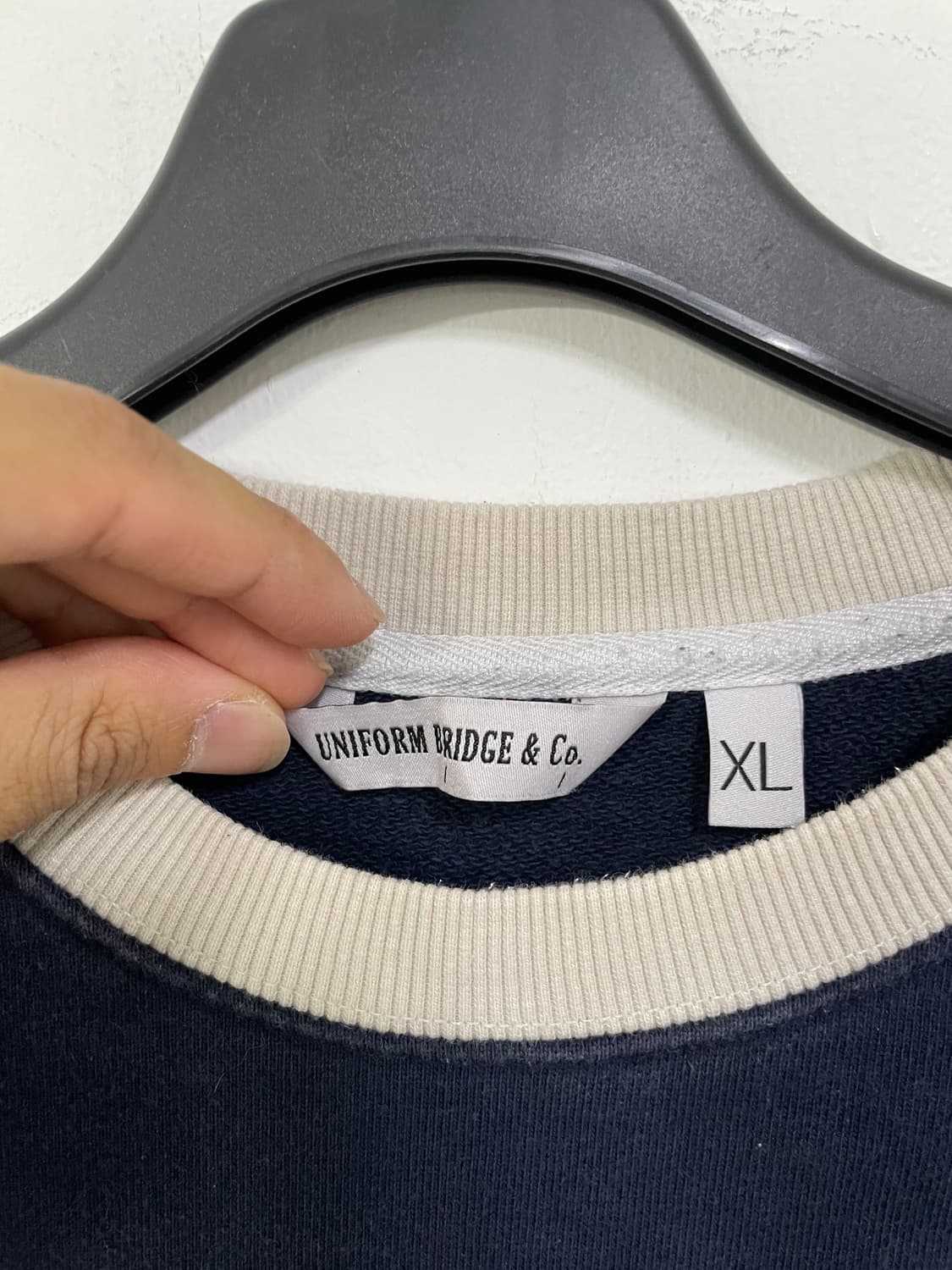 유니폼브릿지 네이비 맨투맨 상품이미지5