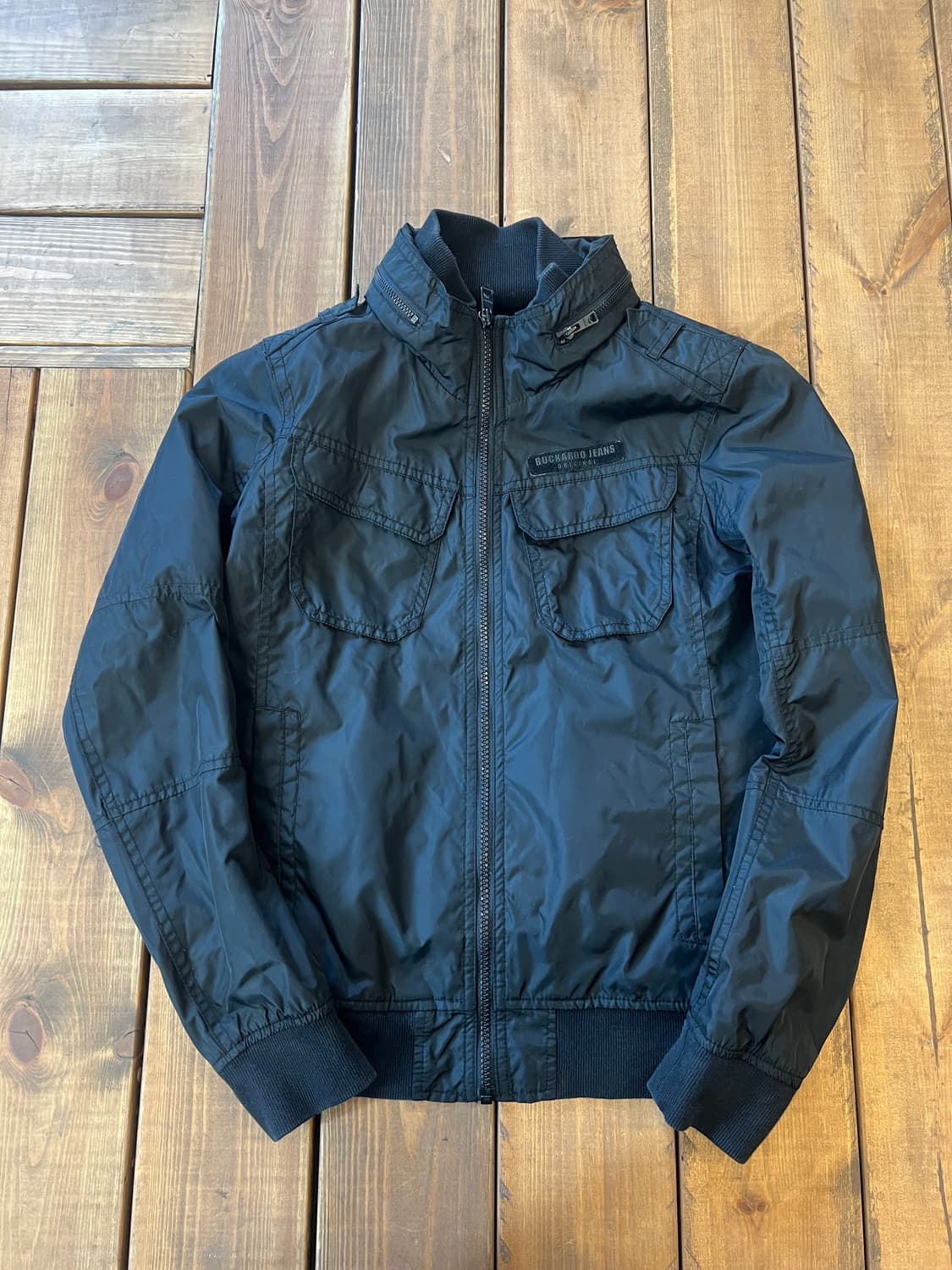 버카루 블랙 나일론 집업 상품이미지6