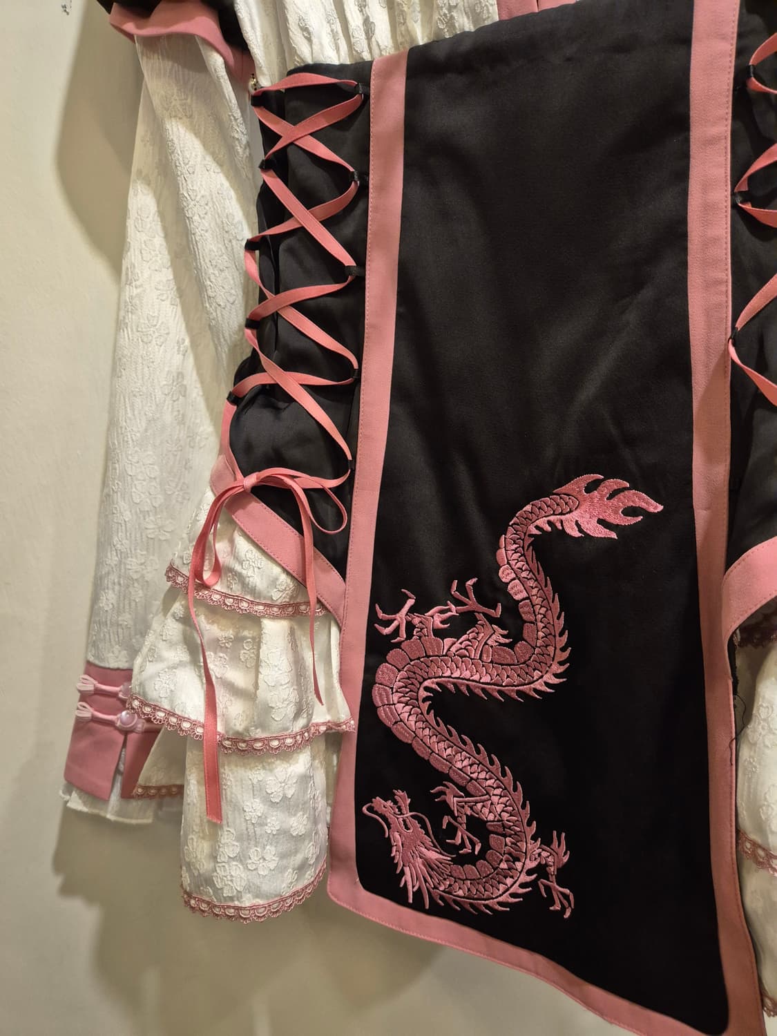 홀터 아일렛 용 플라워 자수 블랙 핑크 원피스 오리엔탈 상품이미지8