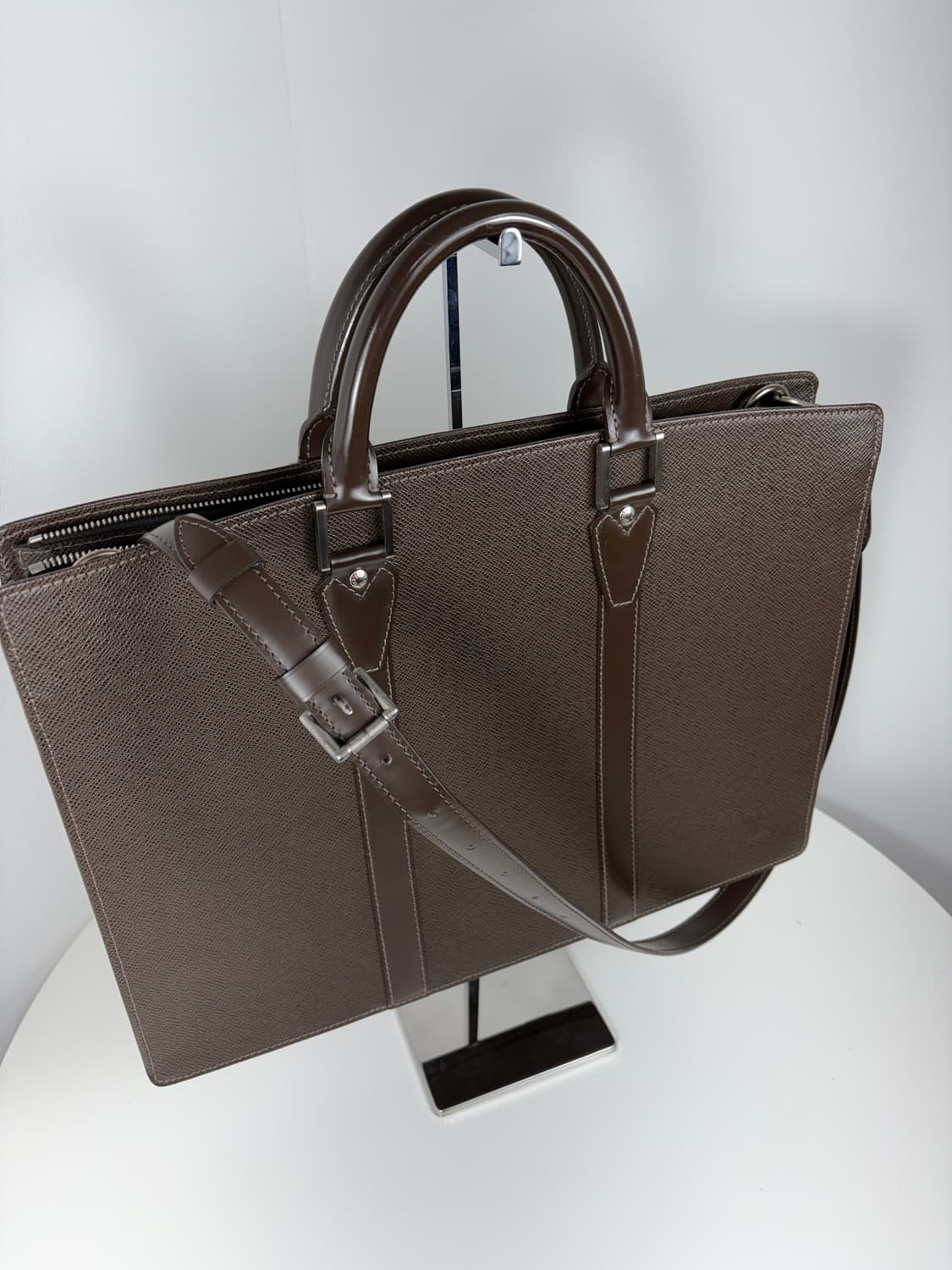 루이비통 M30058 타이가 로잔 브리프케이스 서류가방 상품이미지3